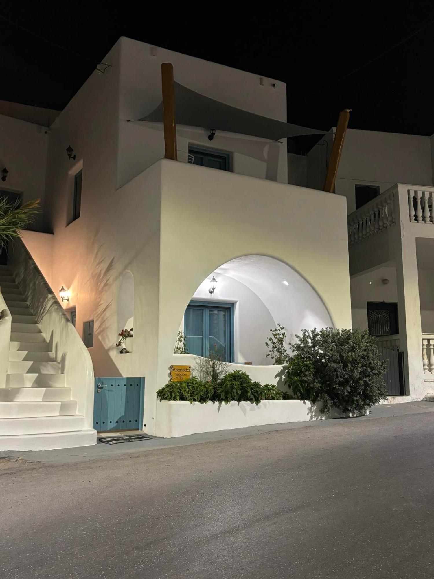 Atlantida Spacious Flat Fira  Exterior foto